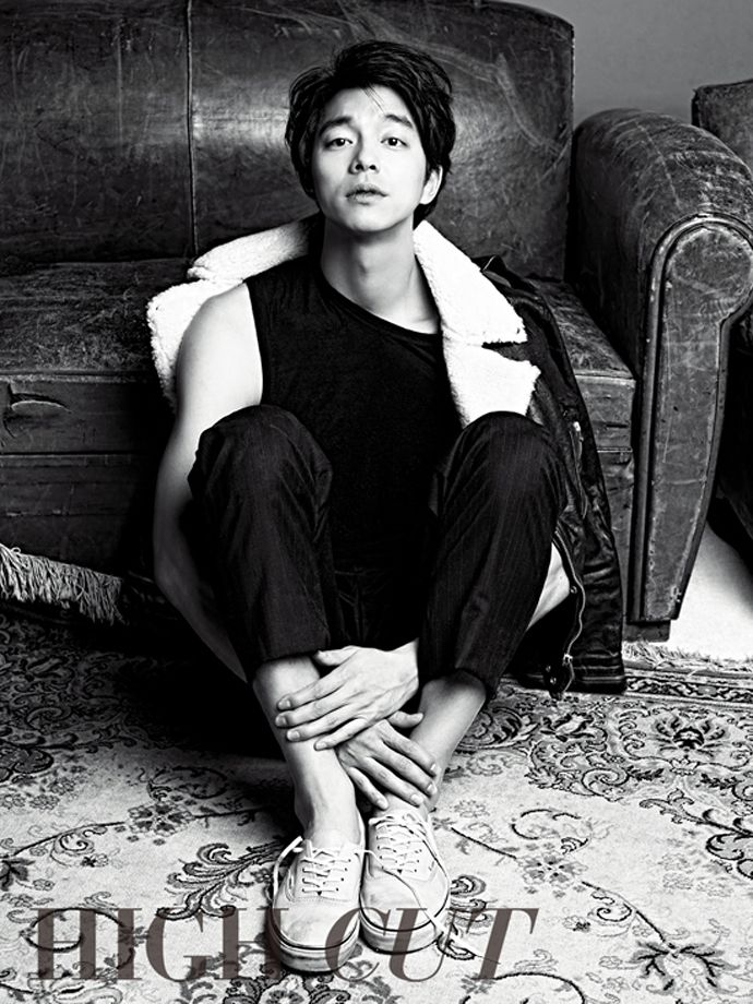 Gong Yoo Takes A Rest In High Cut’s Vol. 114 Couch Kimchi